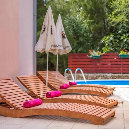 Charmantes In Medici Mit Privatem Pool *